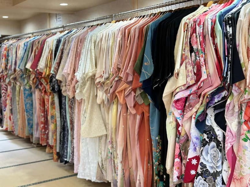Kyoto: Kimono/Yukata Rental 5 Minute from Kiyomizu-dera - Kimono vs yukata: what season you’re in, and what you actually get