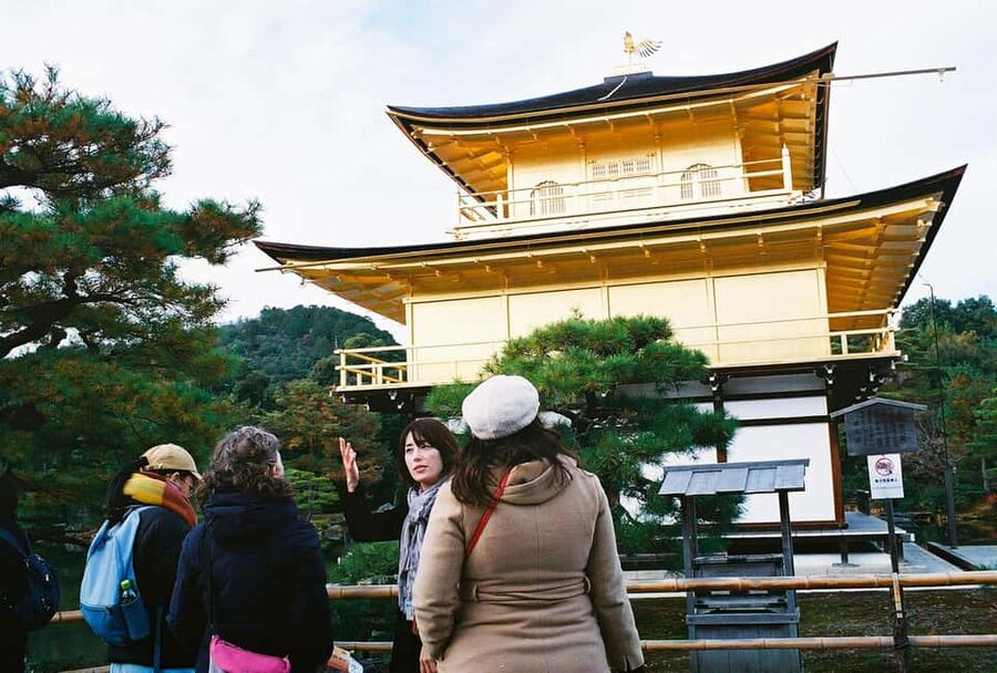 Kyoto: Kinkaku-ji Temple & Serene Garden Tour with Tickets - The Ninna-ji experience: Main Hall chanting and the Sutra Hall ritual