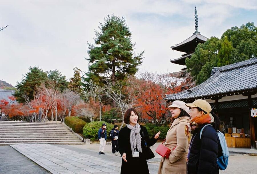 Kyoto: Kinkaku-ji Temple & Serene Garden Tour with Tickets - Kinkaku-ji: Golden Hall access, garden views, and photo stop timing