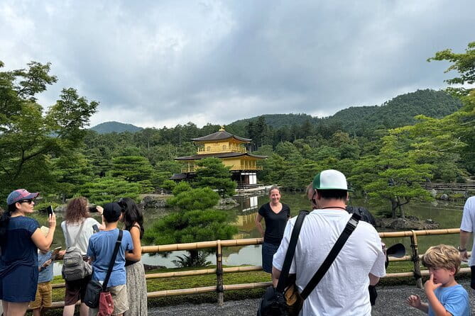 Kyoto: Kinkakuji, Golden Pavilion Private Tour in 90 Minutes - Gardens and Grounds: How the Setting Shapes the Temple