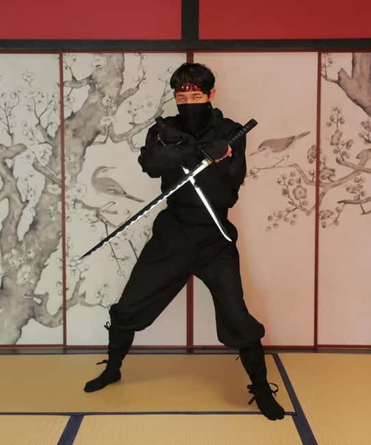 Kyoto : Kiyomizu-dera Temple : Ninja Indoor photoshoot - Optional Photo Locations, Garden and Gold Folding Screen Add-ons