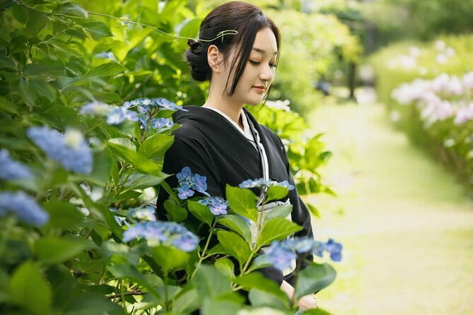 Kyoto Kiyomizudera Kimono Dressing with Hairstyle | Photoshoot - The walk that turns into a photo set: Gion, Kiyomizu-dera, and the iconic lanes