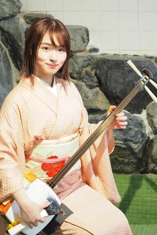 Kyoto: Kujo-yu Sento Traditional Japanese Instrument Concert - A Quick Note on Language and Hosting