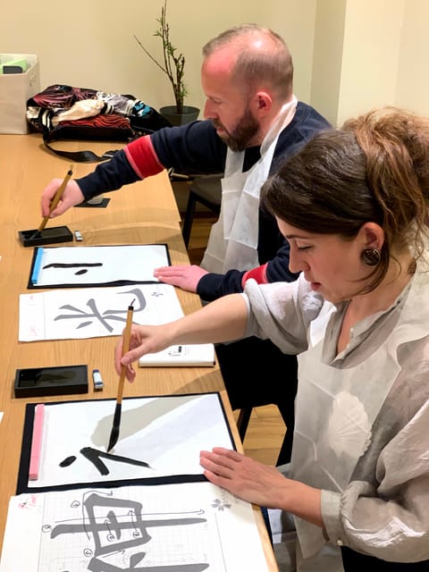 Kyoto: Local Home Visit and Japanese Calligraphy Class - Timing and rules that keep the lesson running smoothly