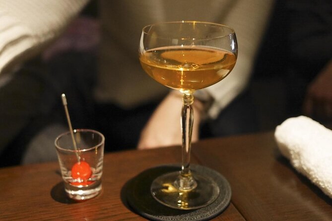 Kyoto Luxury Sake, Whisky and Cocktail Tour - A 5:00 pm stroll through Gion and the Pontocho glow