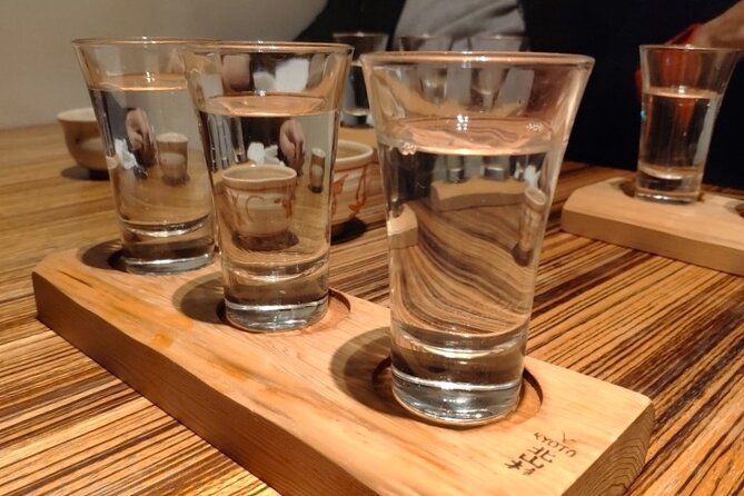 Kyoto Luxury Sake, Whisky and Cocktail Tour - Minami-za and Nishiki Market: theater area snacks and street flavors