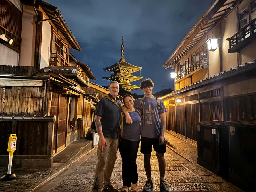 Kyoto Magic Night Walk: Gion & Fushimi Inari(Private Option) - Why Kyoto at Night Feels Like a Different City