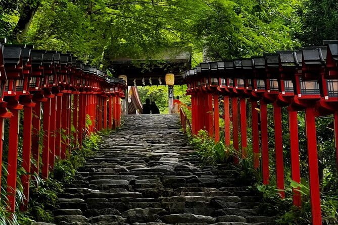 Kyoto Magical Night English Tour: Gion & Fushimi Inari Shrine - Gion by lantern light: Hanamikoji and the lanes that feel lived-in