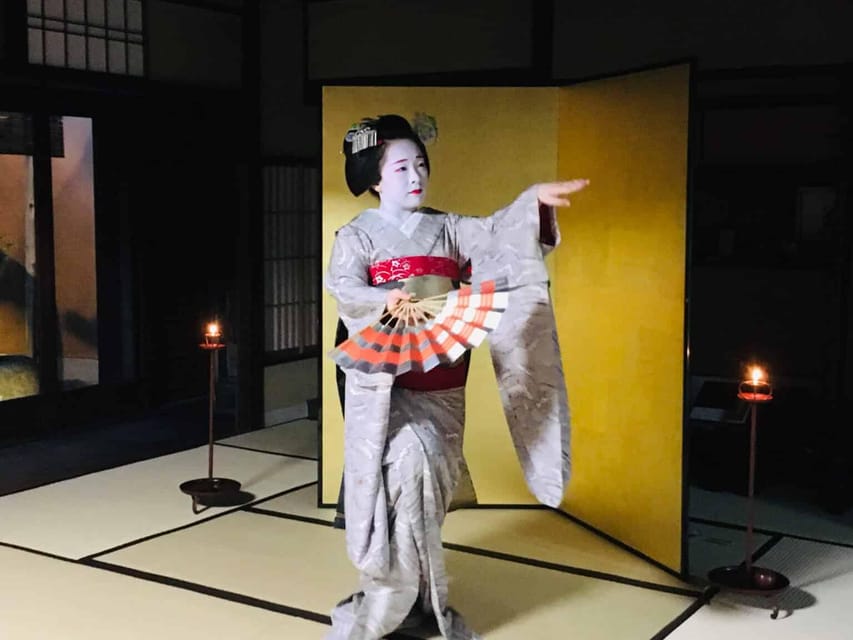 Kyoto: Maiko Happy Hour at a Historic Machiya - Entering Tondaya, a 140-year-old machiya that sets the mood
