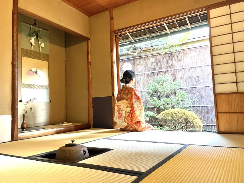 Kyoto: Maiko Happy Hour at a Historic Machiya - The maiko tea ceremony: Uji matcha, sweets, and choreography-by-routine