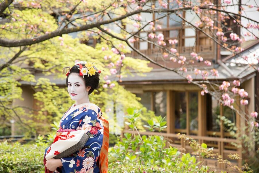 Kyoto: Maiko Makeover and Photoshoot Experience - Price and value: is $140 reasonable in Kyoto