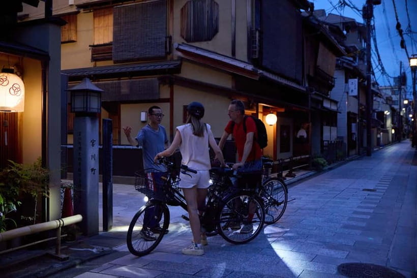 Kyoto: Night E-Bike Tour Hidden Gems & Backstreets - Riding Kyoto at night: the route feels like a story