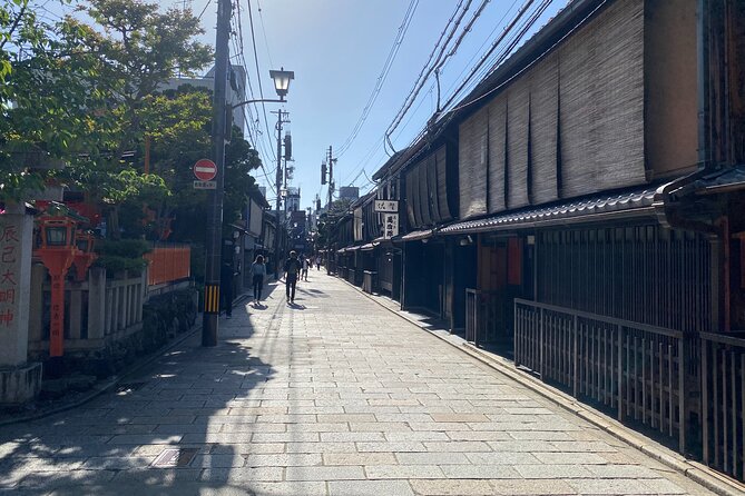 Kyoto Night Food Tour Explore Kiyamachi's Culinary Delights - What the Dinner and Three Drinks Really Include