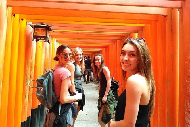 Kyoto Night Walking Guided Tour at Fushimi Inari Shrine - Small group size and how it changes the experience