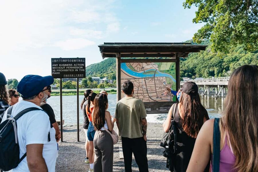 Kyoto: Nijo Castle, Kiyomizu & Fushimi Inari Guided Tour - Nijō Castle: Shogun-Era Power and the Nightingale Floors