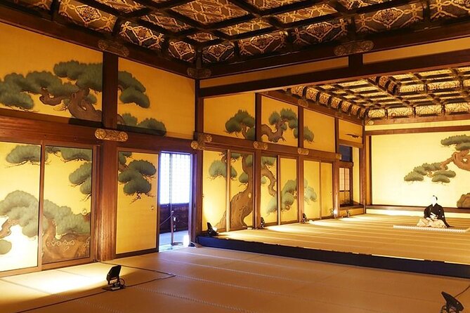 Kyoto: Nijo Castle World Heritage Guided Tour with Admission - Getting to the meeting point without stress