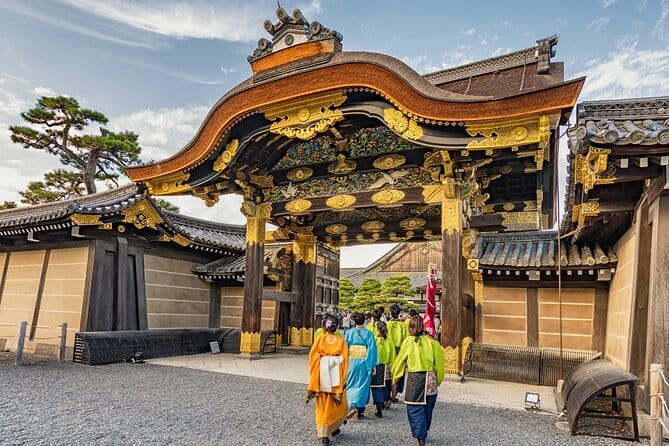 Kyoto: Nijo, Kinkaku-ji, Arashiyama, Kiyomizu & Fushimi Inari - Key things that make this Kyoto day tour work