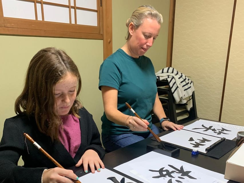 Kyoto Ninenzaka : Japanese Calligraphy Class in Townhouse - Key Things to Know Before You Go