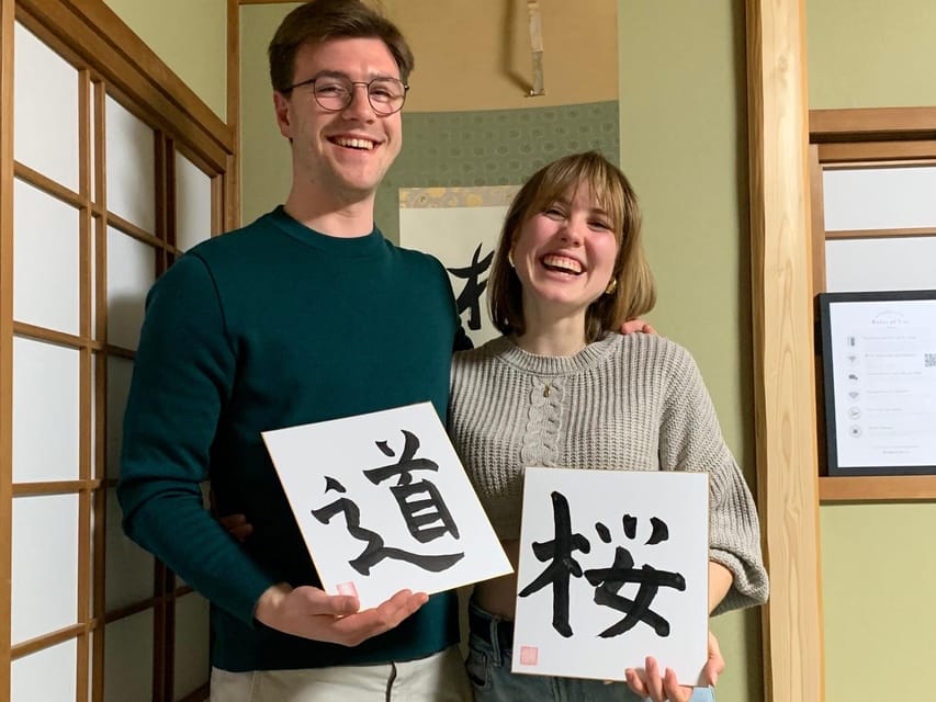 Kyoto Ninenzaka : Japanese Calligraphy Class in Townhouse - The 50-Minute Flow: What You Do From Start to Finish