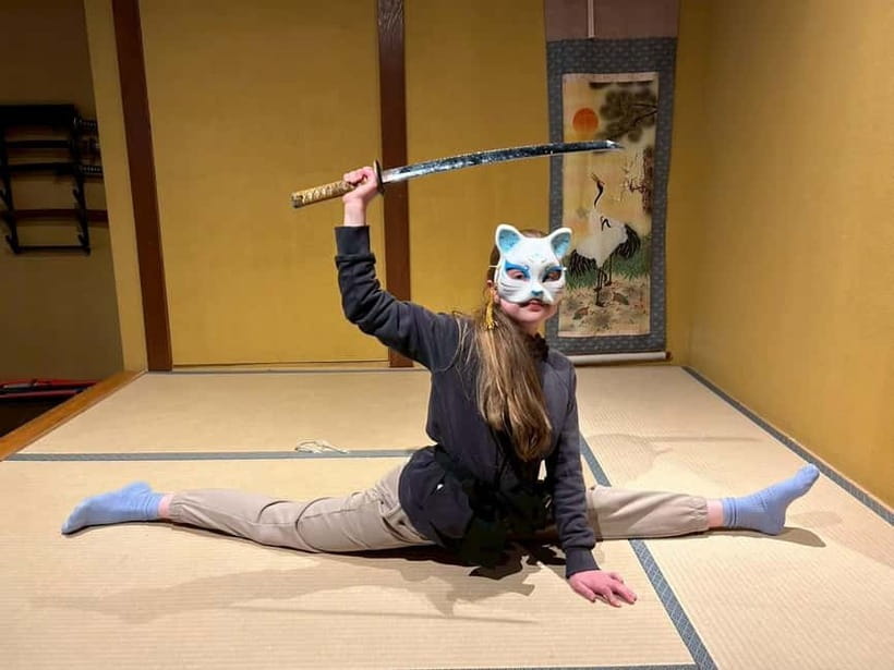 Kyoto: Ninja Experience Cafe Kyoto Gion - Weapon Training: Shuriken, Blowgun, and Katana