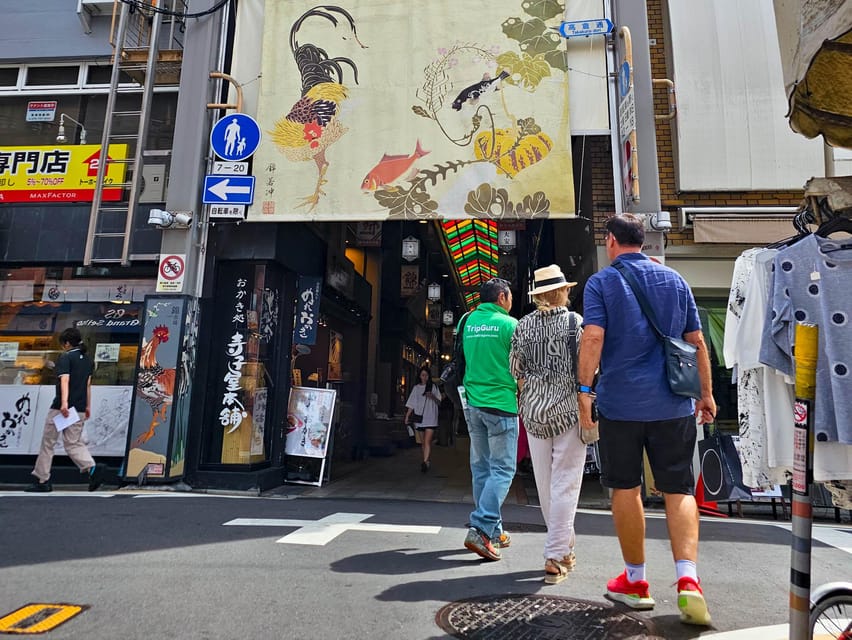 Kyoto: Nishiki Market and Depachika Food Tour with a Local - Nishiki Market in One Walk: How to Sample Without Getting Lost