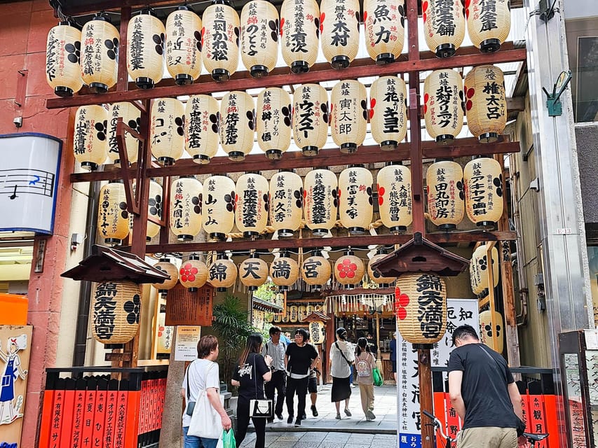 Kyoto: Nishiki Market and Depachika Food Tour with a Local - Nishiki-Tenmangu Shrine: A Small Pause That Changes the Mood
