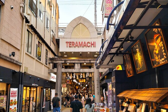Kyoto Nishiki Market & Depachika: 2-hours Food Tour with a Local - What you actually eat: included samples and why they matter