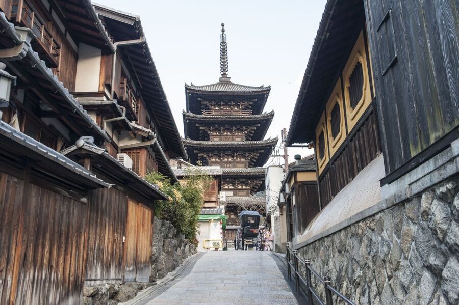 Kyoto: Personalized Guided Private Tour - Gion Like a Local: Machiya Houses and Hidden Backstreets