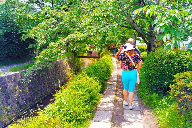 Kyoto: Philosopher’s Path and Hidden Temple Walking Tour - Eikan-dō Zenrinji: hillside halls and autumn-maple timing