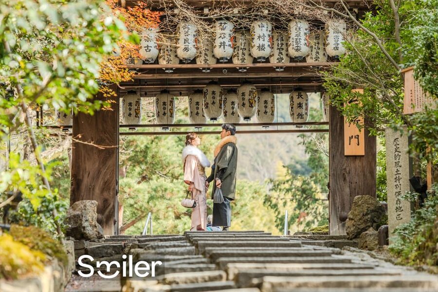 Kyoto photo tour: experience the geisha district - Gion District photo stop, the point is getting the right frames