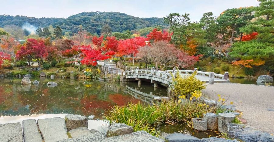 Kyoto: Private 2.5 Hour Historical Walking Tour - Entering Kyoto With a Story, Not a Checklist