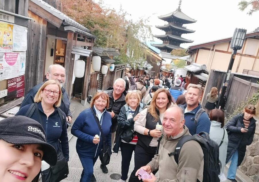 Kyoto: private and customized tour (walking/public transportation) - Price and logistics: what $109 really means