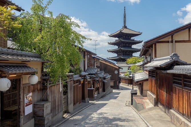 Kyoto: Private City Highlights Tour by Car - Private car and hotel pickup, the real win in Kyoto time