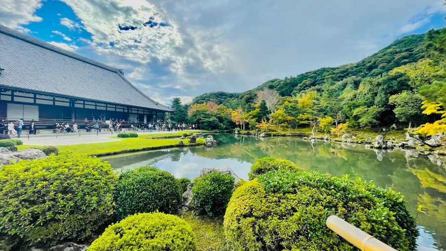 Kyoto: Private Customizable Guided tour with Luxury Vehicle - Kiyomizu-dera with Ninenzaka, Sannenzaka, and Gion-area strolling