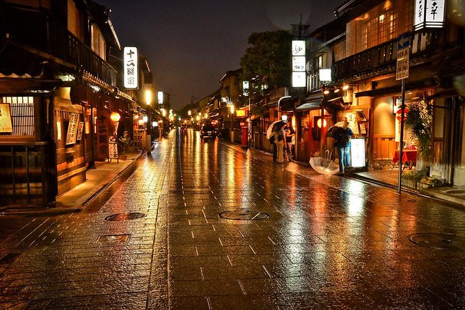Kyoto Private Day Tour with English-Speaking Driver from Kyoto - Kodai-ji Gardens and Yasaka Shrine Between Kyoto Icons