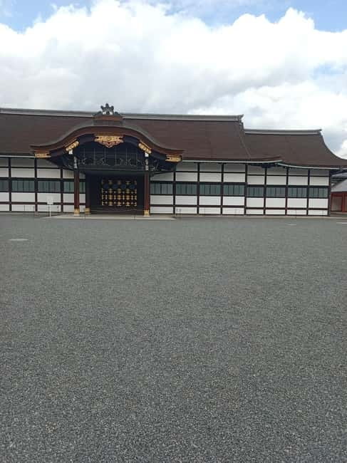 Kyoto: Private Guided Tour with a Local Guide - What the guide does for you, plus transport that keeps the day moving