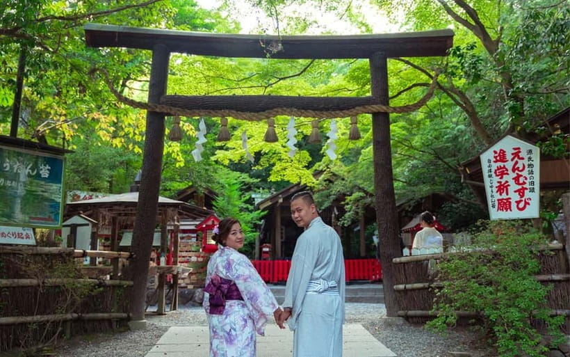 Kyoto: Private Photoshoot Experience in Arashiyama Bamboo - Stop-by-stop: from Togetsukyo Bridge to the bamboo path
