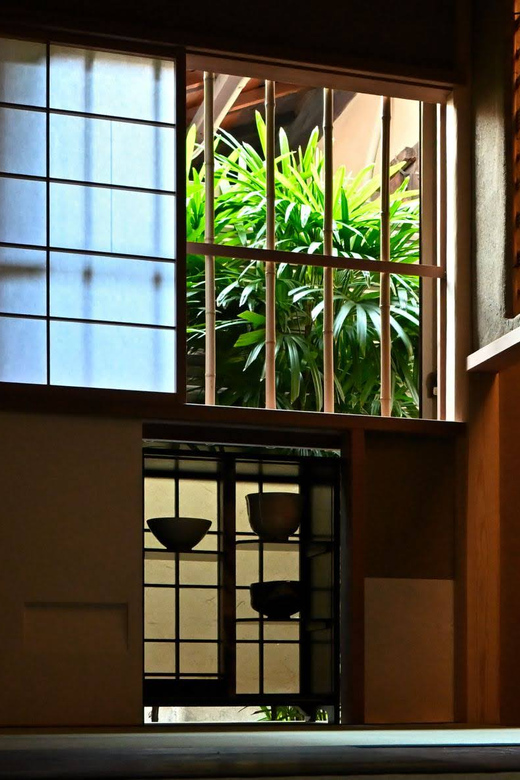 Kyoto: Private Tea Ceremony at local home with tea master - Finding the meeting point without stress: Sakura 日本文化体験