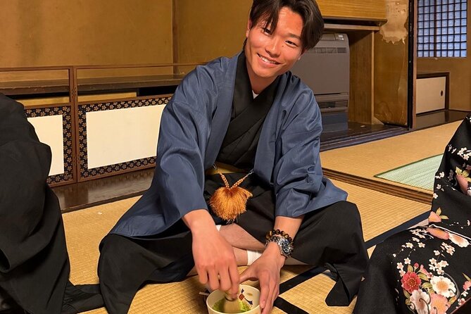 Kyoto Private Tour Full Day with Local Guide&Nara Option(PerGroup - Meeting the team: pickup, mobile tickets, and the 8-hour rhythm