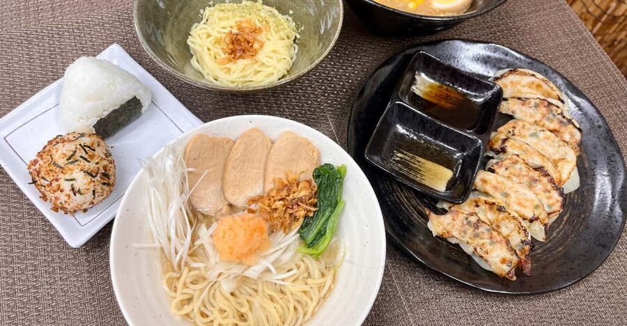 Kyoto: Ramen, Gyoza, and Onigiri Cooking Class - How the 90 minutes actually flow