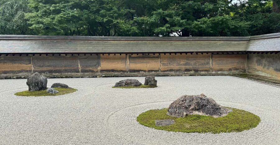 Kyoto: Ryōan-ji, Greatest Zen Garden Guided Tour in 90 Min. - Ryōan-ji in Kyoto, why this 90-minute format works