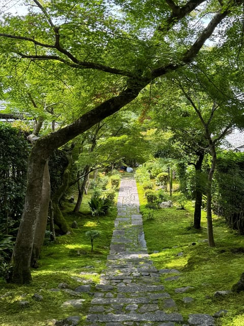 Kyoto: Ryōan-ji, Greatest Zen Garden Guided Tour in 90 Min. - Learning from the guide, from stories to Q and A