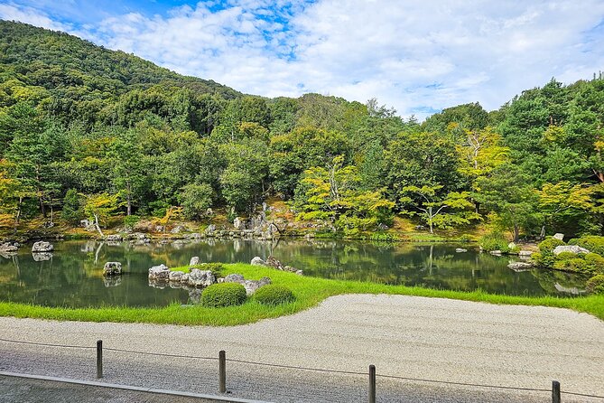 Kyoto's Arashiyama Bamboo Grove: 3-Hour Guided Tour - Why the small-group limit changes the whole experience