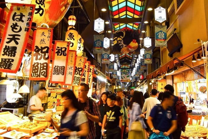 Kyoto Sagano Romantic Train in Arashiyama Bus Tour - Small-group rhythm, big group effect