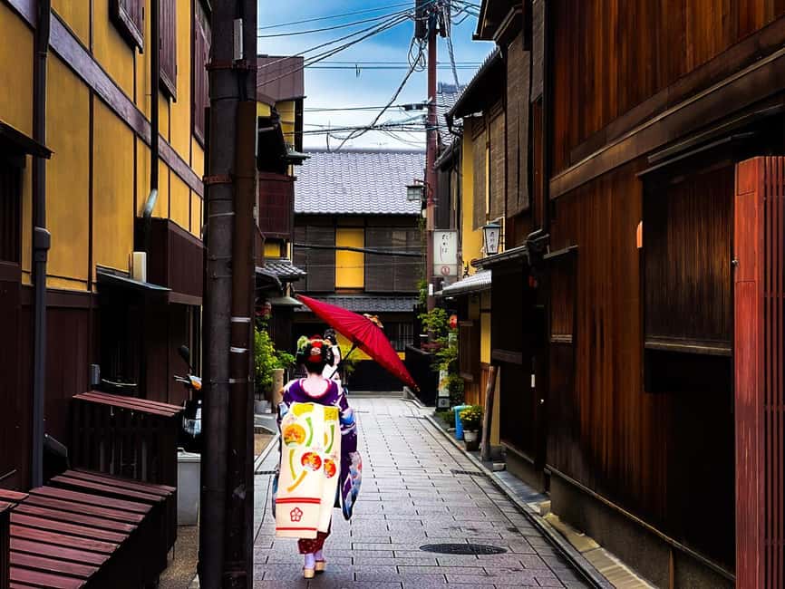 Kyoto: Secrets of Gion – Geisha Culture Walking Tour - Yasaka Shrine: The Festival Connection You Get Without Guessing