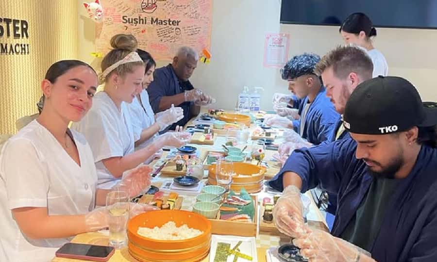 Kyoto: Sushi Making Experience in Kawaramachi - Turning rice and toppings into nigiri and gunkan