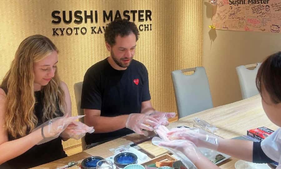 Kyoto: Sushi Making Experience in Kawaramachi - Meeting point details that affect your stress level