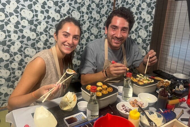 Kyoto Sushi & Takoyaki Cooking Class near Gion and Kiyomizu-dera! - What you make: rolled sushi and takoyaki (and why that pairing works)