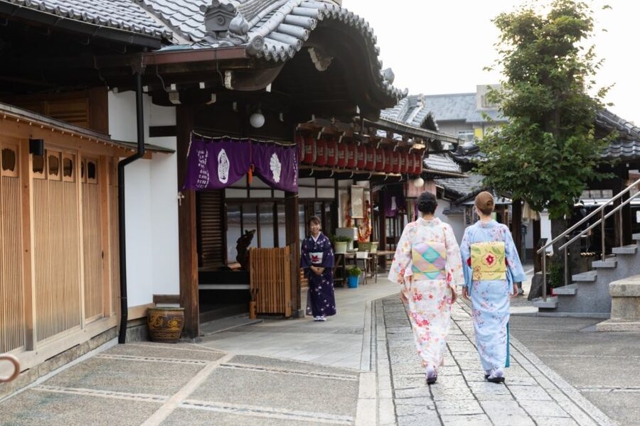 Kyoto: Tea Ceremony Ju-An at Jotokuji Temple - What the Small Group Size Changes