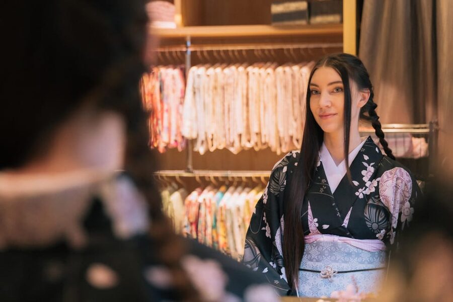 Kyoto: Tea Ceremony with Kimono and Photoshoot - What the English tea ceremony actually teaches you